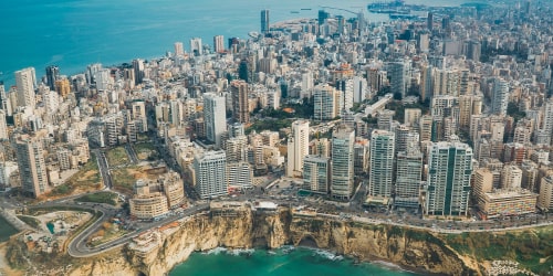 حجز طيران من عمّان إلى بيروت